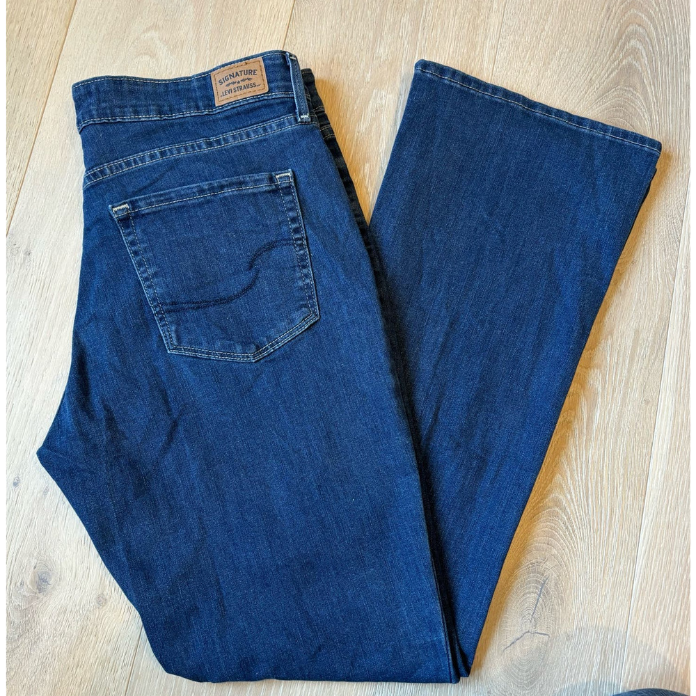Signature by Levi Strauss Mid Rise Bootcut Jeans Womens Size 30